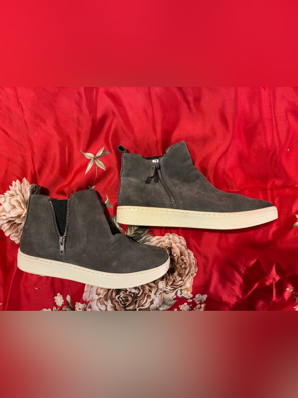 Sofft Gray Real Suede Zip-Detail Platform Ankle Booties